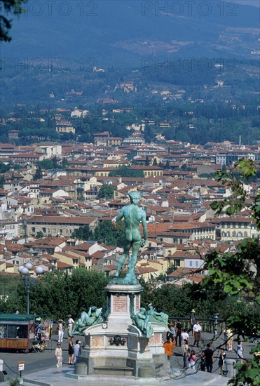 Italie, toscane, florence, firenze, fiesole, vue d'ensemble sur florence, panorama, renaissance italienne, place michelangelo, statue, sculpteur, michel ange, toits, ville,