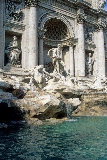 Italie, rome, fontaine de trevi, sculpture, statue, voeu, touristes, dolce vita,