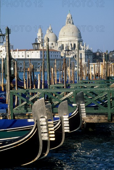 Italie, venise, canal de san marco, gondoles, eglise san giorgio maggiore, eau, pontons,