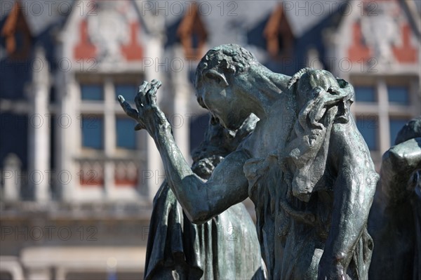 France, region nord, pas de calais, calais, place de l'hotel de ville, groupe sculpte d'auguste rodin, les bourgeois de calais, vers 1885, bronze, detail,