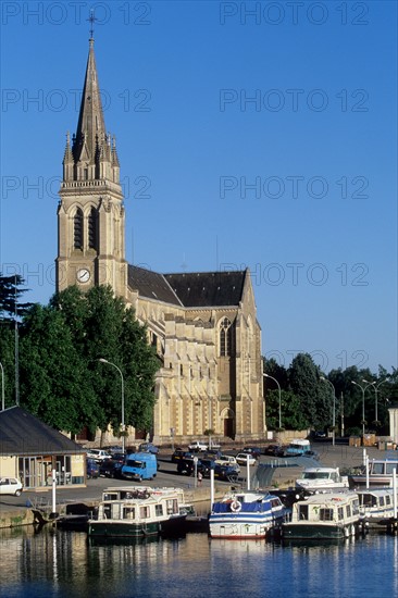 region pays de loire, town