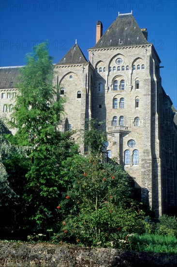 France, region pays de loire, sarthe, riviere, solesmes, abbaye, edifice religieux,