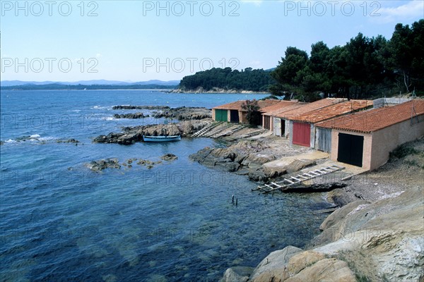 France, region paca, var, cap bregancon, crique, garages, bateaux, rochers,