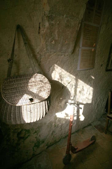 France, centre, loir et cher, troo, cite troglodyte, cave yuccas
reconstitution d'un habitat troglodyte, musee, habitat, art de vivre, tradition,