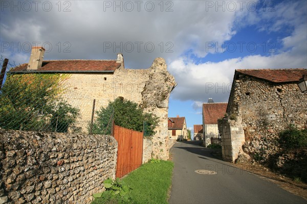 France, centre, val de loire, loir et cher, troo, cite troglodyte, rue principale, village,