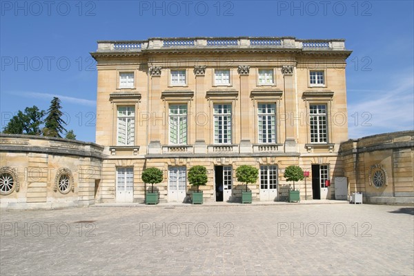 France, region ile de france, yvelines, versailles, chateau, petit trianon, facade sur cour du pavillon,