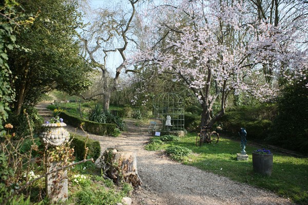 France, Haute Normandie, eure, vallee de la seine, giverny, ancien hotel baudy, restaurant, auberge, claude monet, jardin, fleurs, impressionnistes, peinture, jardin,