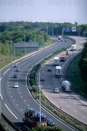 France, Normandie, autoroute a13, sapn, virages, courbe, moulineaux, voitures, vehicules, circulation automobile,