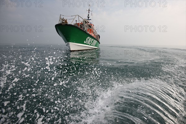 France, Haute Normandie, dieppe, station snsm, societe nationale de sauvetage en mer, canot notre dame de bonsecours, exercice en mer, manche, vagues, bateau,