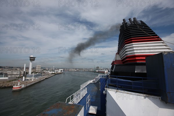 France, Haute Normandie / angleterre, seine maritime, le havre / portsmouth, traversee trans manche, a bord du ferry boat, norman voyager, navigation, en rade du havre,