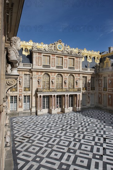 Château de Versailles, cour de marbre