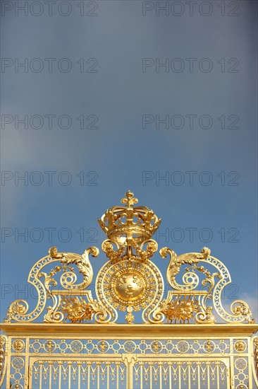 France, ile de france, yvelines, versailles, chateau de versailles, grille de la cour royale.