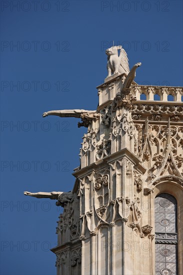 France, ile de france, paris 4e, le marais, 39 rue de rivoli, tour saint jacques, art gothique, restauration, square saint jacques, detail statues, sculpture,