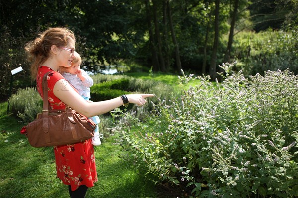 France, Haute Normandie, eure, pays du roumois, saint ouen de pontcheuil, moulin amour, jardin potager, famille, enfant,