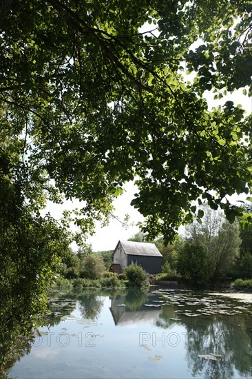 France, Haute Normandie, eure, pays du roumois, saint ouen de pontcheuil, moulin amour, etang,