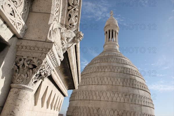 France, ile de france, paris 18e arrondissement, butte montmartre, basilique du sacre coeur, au pied du dome, sculptures, bustes des fondateurs,