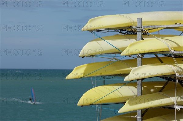 France, Haute Normandie, seine maritime, plateau de caux maritime, veulettes sur mer, front de mer, place, centre nautique, club de voile, sport, planche a voile,