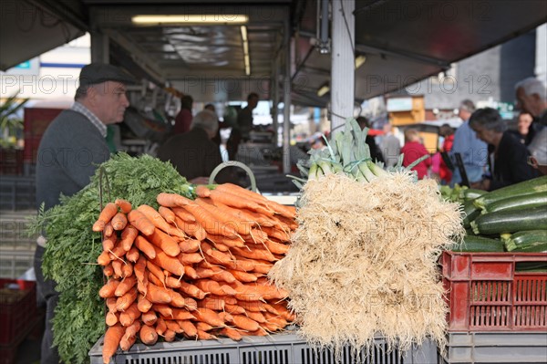 France, Haute Normandie, seine maritime, pays d'accueil touristique du pays de bray, gournay en bray, marche, gastronomie, produits du terroir,