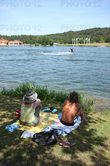 France, Haute Normandie, seine maritime, plateau de caux maritime, lac de caniel, base nautique et de loisirs, plage, nautisme, sports, teleski nautique,