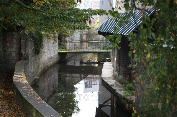 France, Basse Normandie, calvados, bessin, bayeux, riviere l'aure, rue, lavoir, cours d'eau, centre ville,