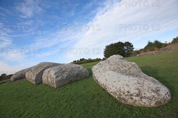 France, Bretagne, morbihan, golfe du morbihan, locmariaquer, site megalithique, monument historique, prehistoire, le grand menhir brise,