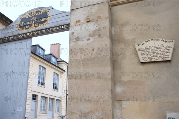 France, Ile de France, Yvelines, Versailles, dependances du chateau de Versailles, hotel des menus plaisirs du roi, 22 avenue de paris, centre de musique baroque, facade sur rue,