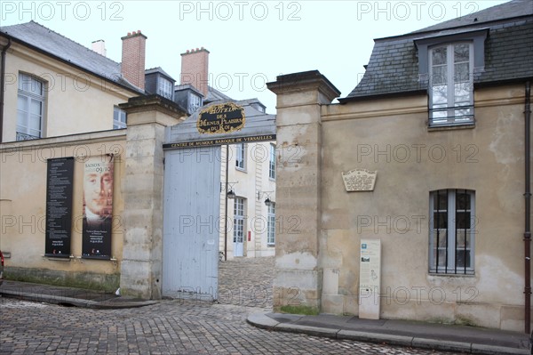 France, Ile de France, Yvelines, Versailles, dependances du chateau de Versailles, hotel des menus plaisirs du roi, 22 avenue de paris, centre de musique baroque, facade sur rue,