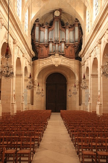 France, Ile de France, Yvelines, Versailles, cathedrale saint louis, religion catholique, nef, buffet d'orgue,