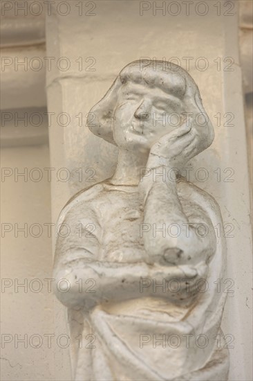 France, Basse Normandie, Calvados, Deauville, derriere le casino barriere, detail facade maison, architecte theo petit,