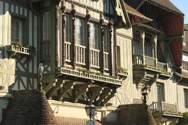 France, Basse Normandie, Calvados, Deauville, hotel normandy, detail, style anglo normand, architecture, poteries, palace, hotellerie de luxe, architecte theo petit, pans de bois,