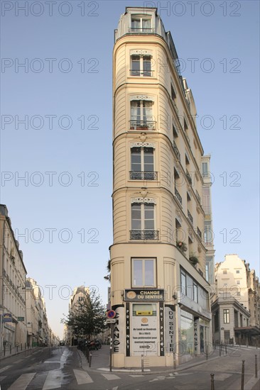 France, Ile de France, paris, 2e arrondissement, boulevard de bonne nouvelle, rue de clery, rue de la lune, batiment d'angle,