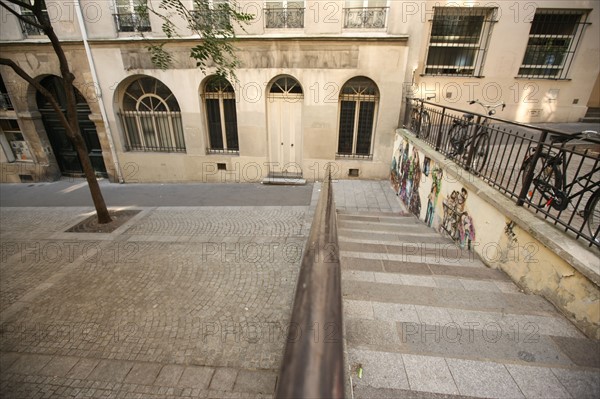 France, Ile de France, paris 5e arrondissement, rue jean de beauvais, denivellation, escaliers, rue sur plusieurs niveaux,