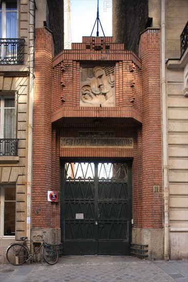 France, Ile de France, paris, 8e arrondissement, rue d'edimbourg, archetype de rue parisienne, rives semblables, ancien central telephonique, art deco,