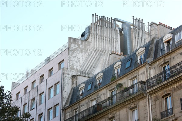 France, Ile de France, paris, 11e arrondissement, 95 avenue parmentier, silhouette, immeuble laissant apparaitre une tranche
