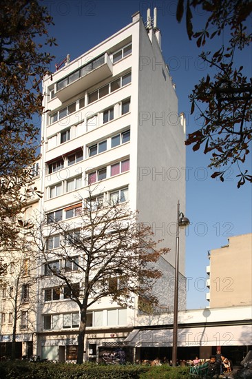 France, Ile de France, paris, 15e arrondissement, 21 place du commerce, immeuble haut,