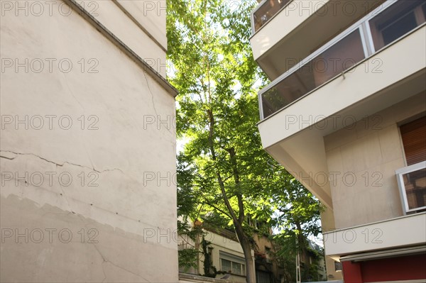 France, paris 15e arrondissement, 279 rue de vaugirard, recul d'un immeuble devoilant l'interieur d'un ilot,