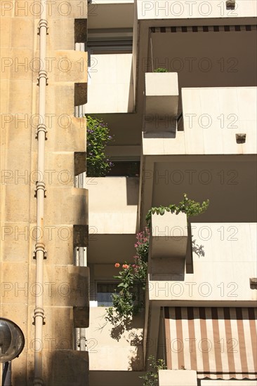 France, Ile de France, paris 16e arrondissement, 26 rue erlanger, immeubles, facades, pierres d'attente et interpretation de facade,