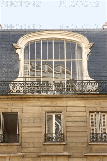 France, Ile de France, paris 17e arrondissement, 21 rue de prony, haut inattendu, extension, amenagement de toiture,