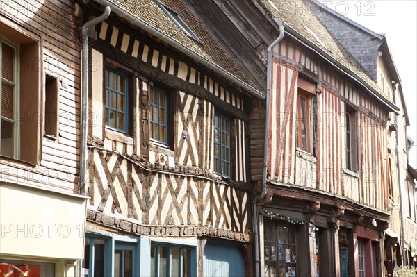 France, RUE GASTON FOLLOPPE