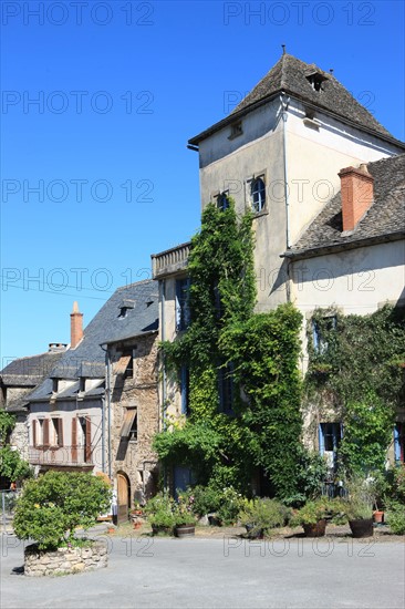 france, region midi pyrenees, aveyron, najac, village sauvegarde, chateau, forteresse, moyen age, vieilles pierres, patrimoine, histoire, maison,