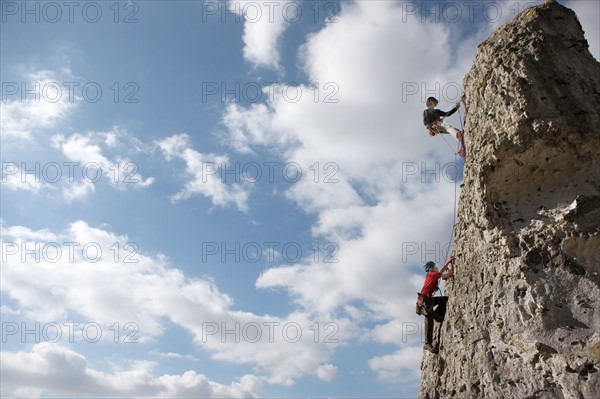 France, Haute Normandie, eure, amfreville sous les monts, escalade, authentik aventure, christophe van der cruyssen et son fils barney, falaise, sport,