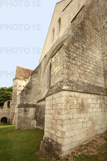 France, Haute Normandie, eure, pont de l'arche, abbaye de bonport, monument historique, abbaye cistercienne, contreforts,