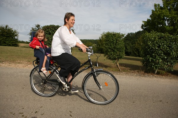 France, Haute Normandie, eure, pays d'evreux, voie verte evreux harcourt, entre golf et poney club, velo en famille,