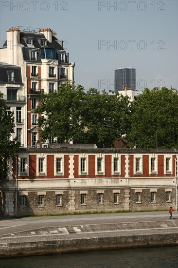 France, banks of seine