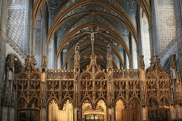 france, region midi pyrenees, tarn, albi, patrimoine mondial unesco, cathedrale sainte cecile, nef, brique, edifice religieux, art gothique meridional, entree du choeur, detail du jube,