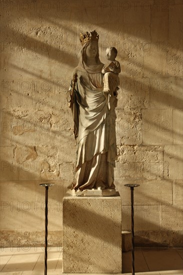 France, Haute Normandie, eure, le bec hellouin, abbaye du bec, eglise abbatiale, vierge a l'enfant,