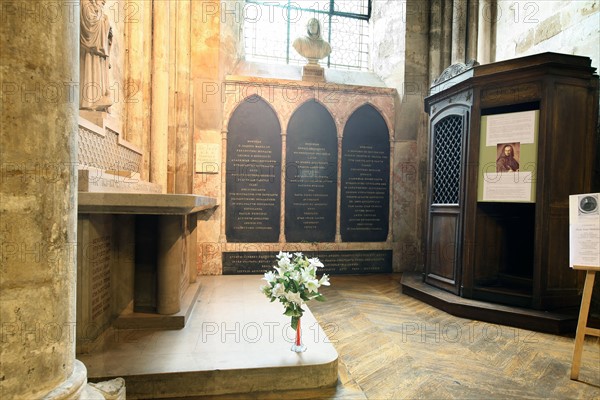 France, ile de france, paris 6e arrondissement, eglise de saint germain des pres, tombeau de rene descartes, philosophe, pensee,