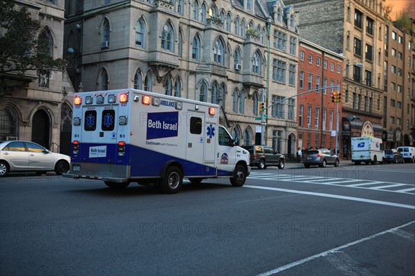 usa, etat de New York, New York City, Manhattan, Chelsea, buildings, rue, cooper av, ambulance beth israel,