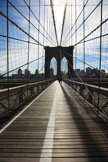 usa, etat de New York, New York City, Manhattan, brooklyn, pont de brooklyn bridge, pietons, vehicules, jogging, circulation, pointe de Manhattan,