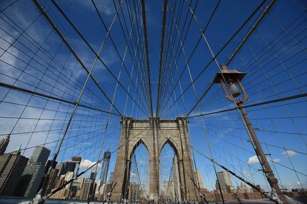 usa, etat de New York, New York City, Manhattan, brooklyn, pont de brooklyn bridge, pietons, vehicules, jogging, circulation, pointe de Manhattan,